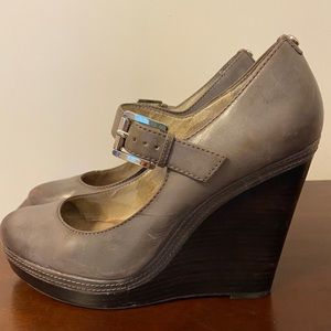 MICHAEL KORS Gray Platform Wedge Heels Size 9